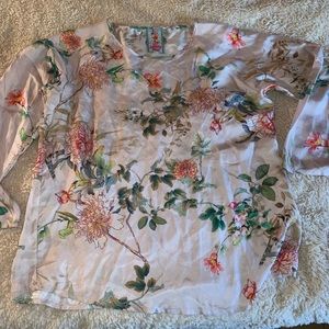 ❤️ Johnny Was Floral 100% Silk Blouse